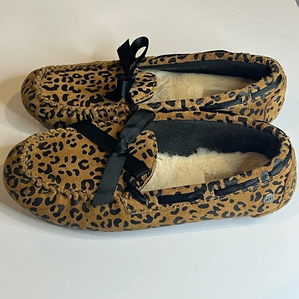 UGG Tan and Black Animal Print Moccasins Girls Size 3 (Women's 5)
